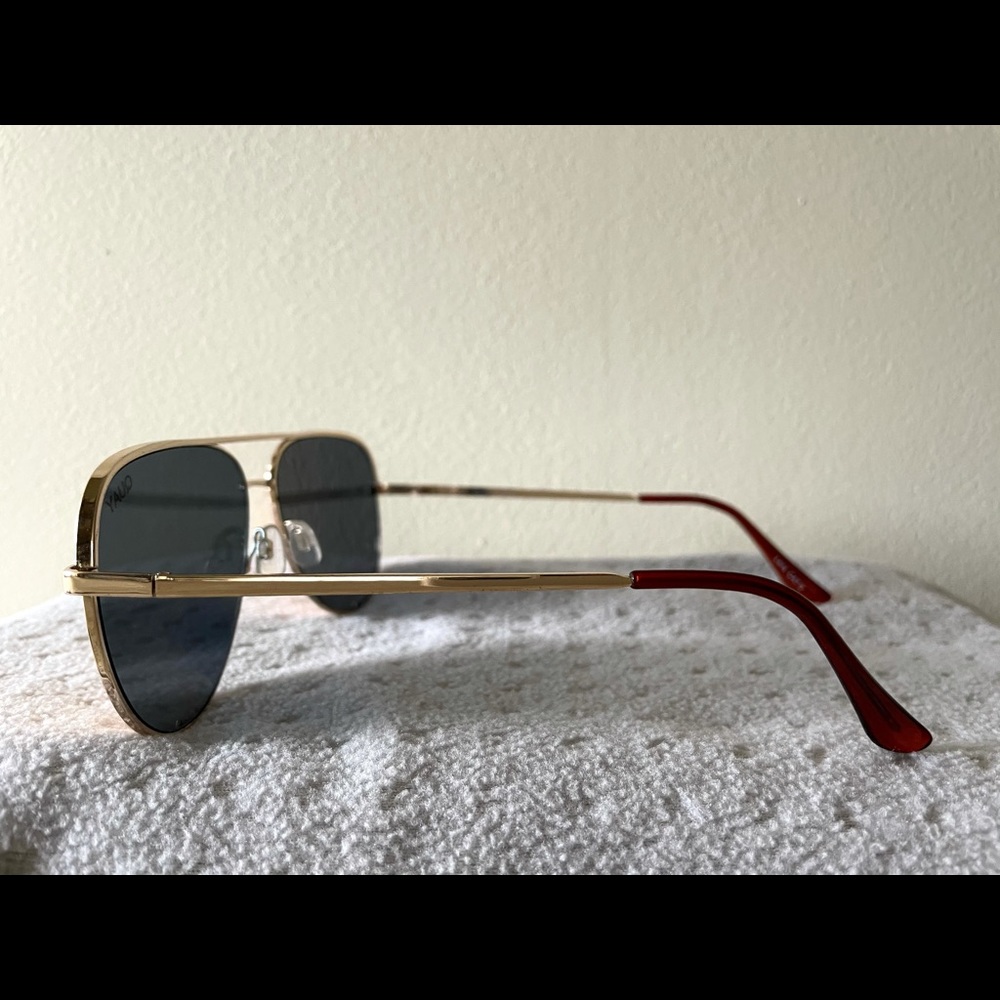 Quay x Desi Perkins High Key Aviators